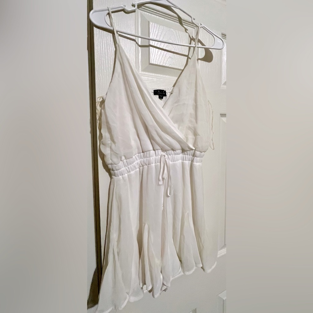 Off white flowy romper